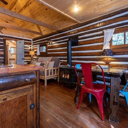 Pioneer Guest Cabins Крестед-Бьютт Экстерьер фото