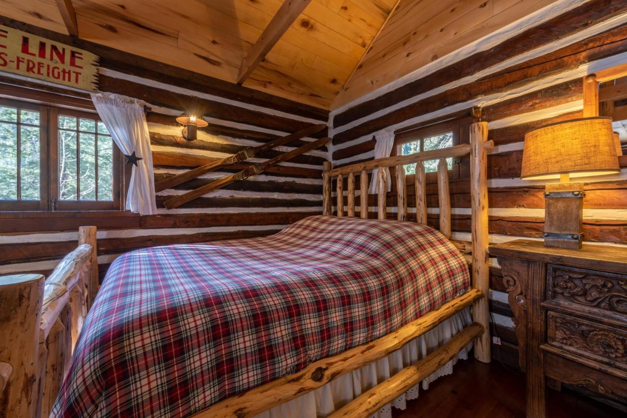 Pioneer Guest Cabins Крестед-Бьютт Экстерьер фото