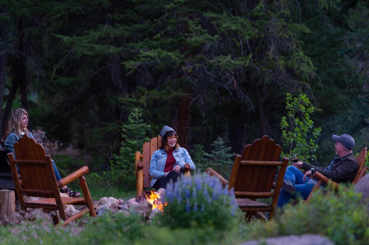Pioneer Guest Cabins Крестед-Бьютт Экстерьер фото