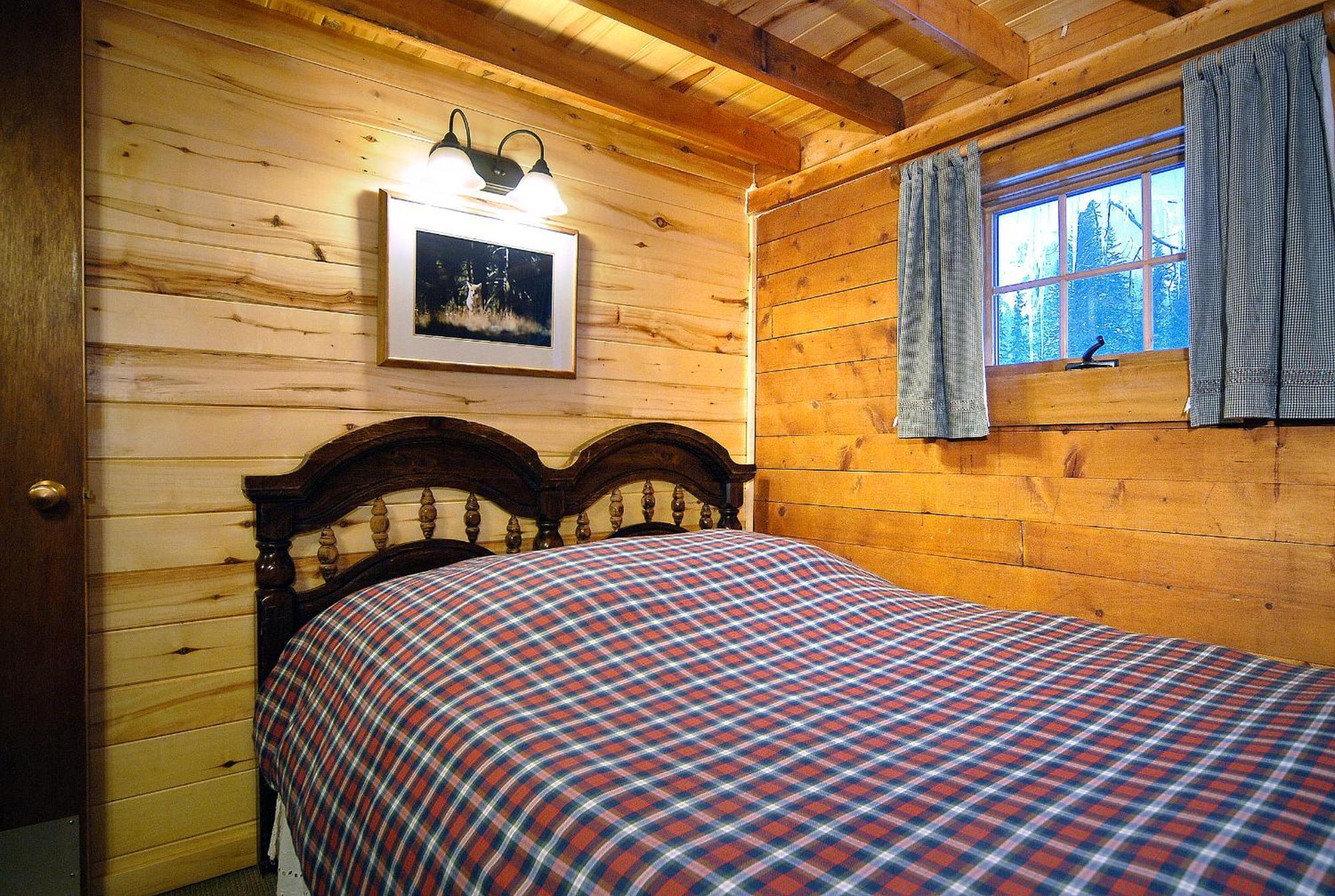 Pioneer Guest Cabins Крестед-Бьютт Экстерьер фото