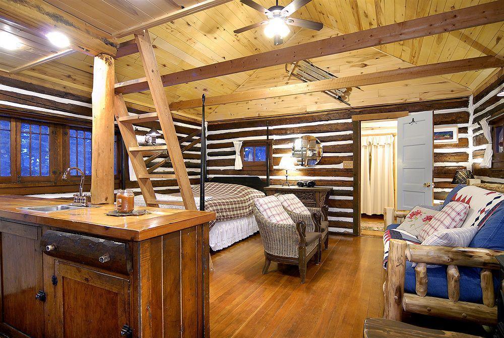 Pioneer Guest Cabins Крестед-Бьютт Экстерьер фото